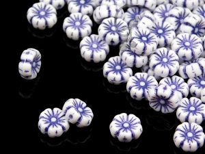 Намистини Квітки гібіскуса 9 мм Chalk White Lavender Finish