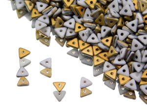 Намистини Tri-bead 4,5 мм Chalk White Amber Matted